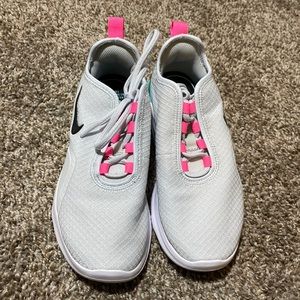 Nike Women's Air Max Motion 2 Running Shoes Size 5